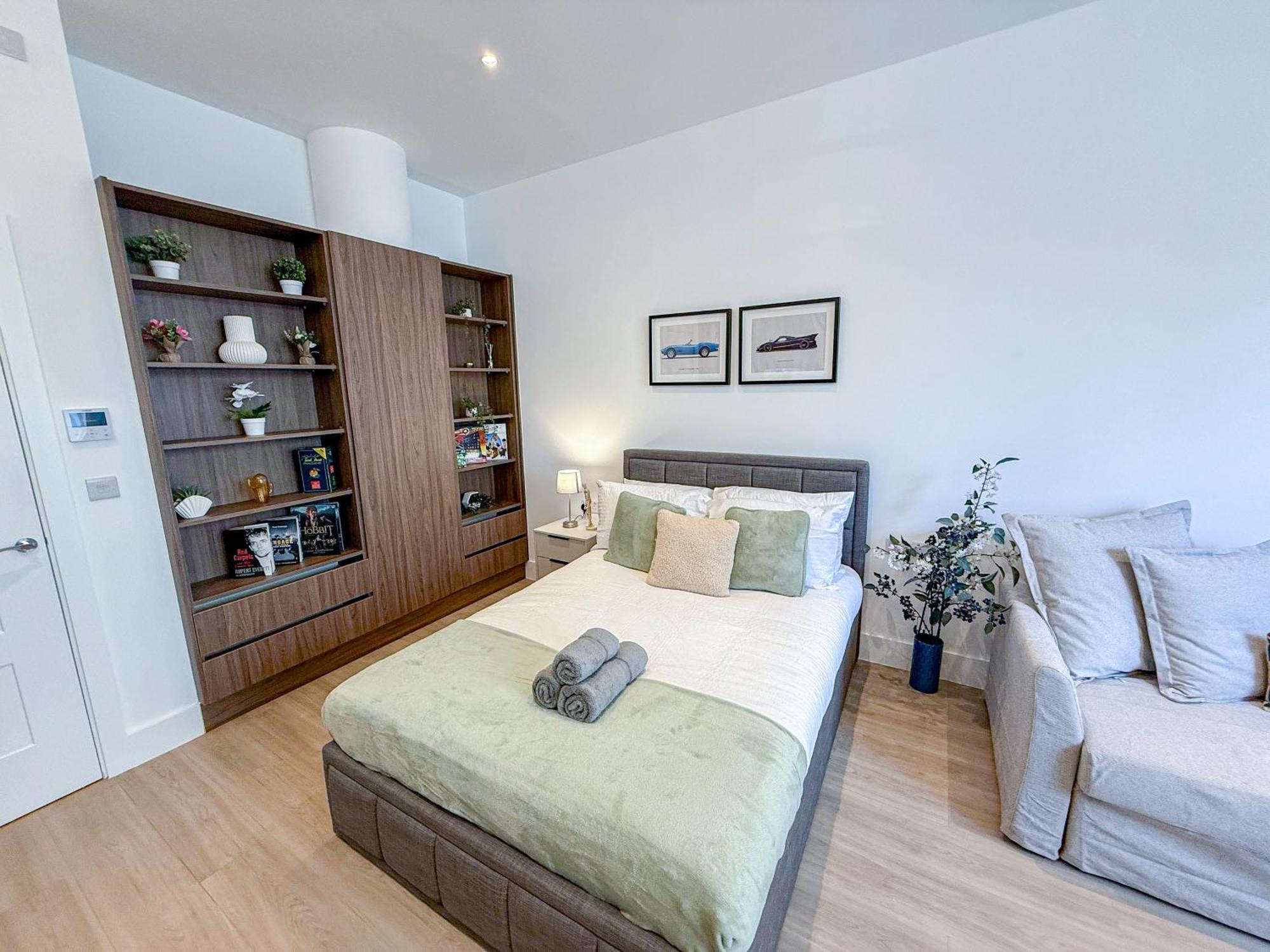 Modern & 3bedroom Flat With Pvt Balcony Steps From Regent's Park