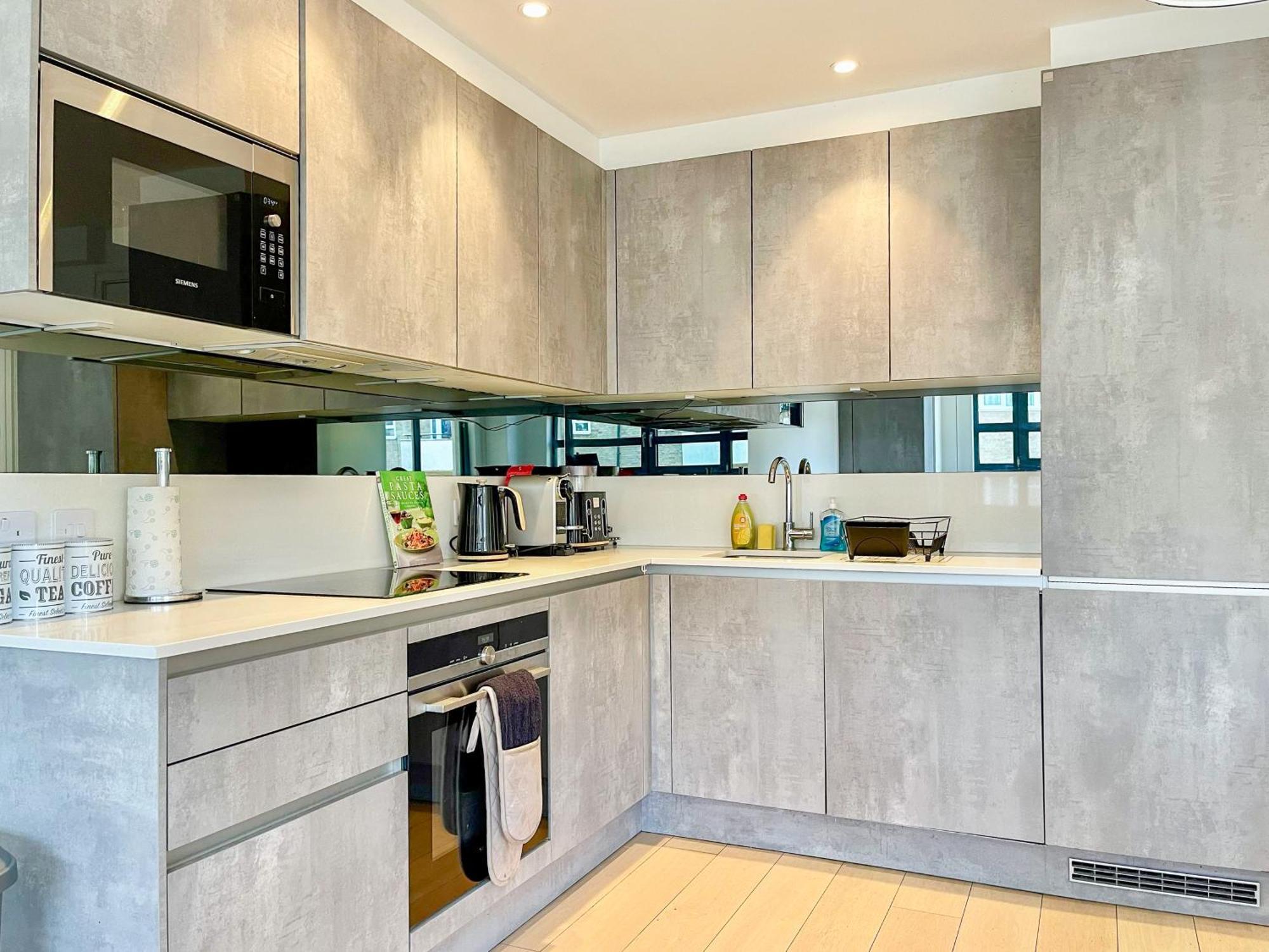 Apartamento Modern & 3bedroom Flat With Pvt Balcony Steps From Regent's Park Londres