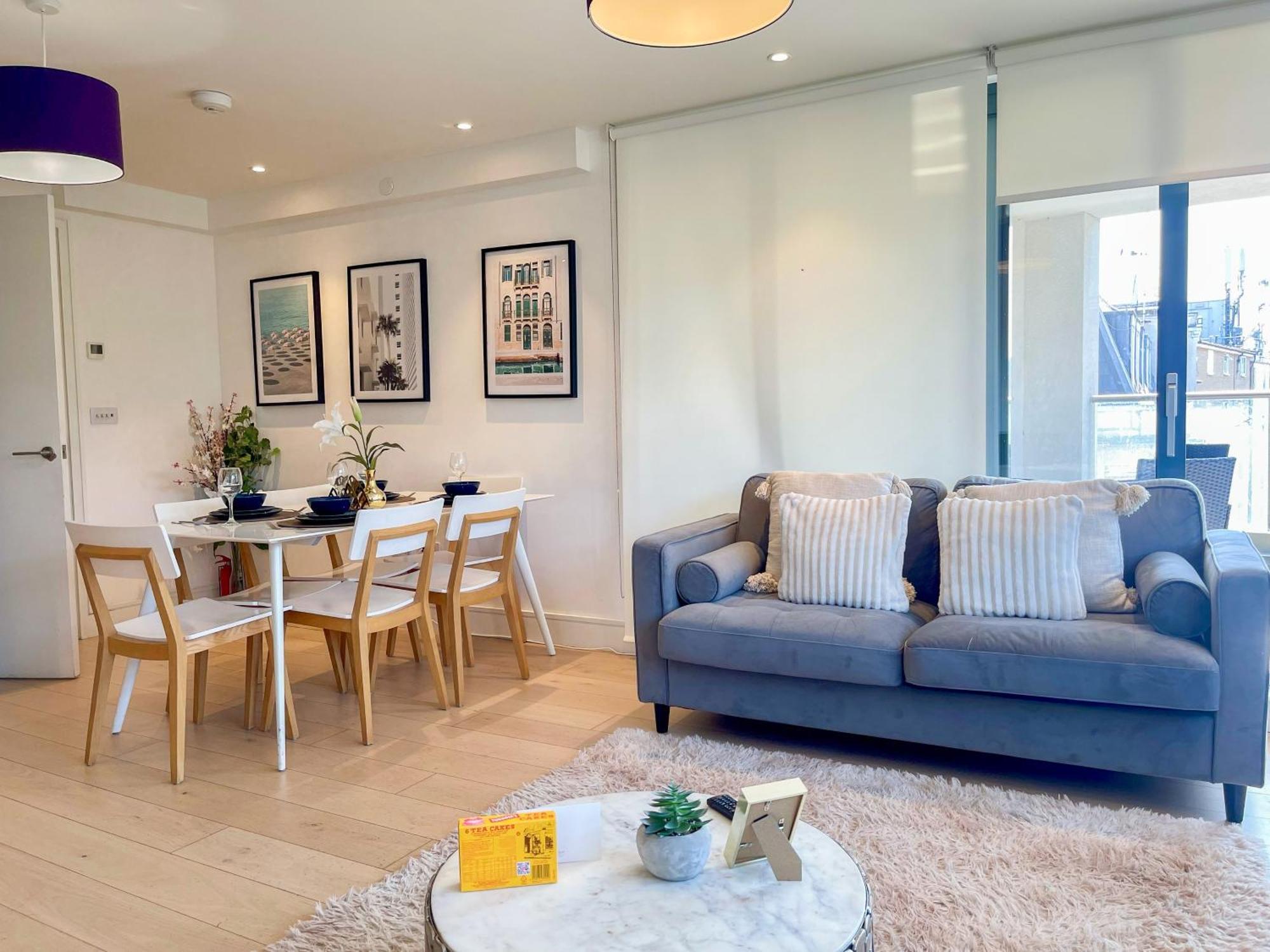 Modern & 3bedroom Flat With Pvt Balcony Steps From Regent's Park Apartamento